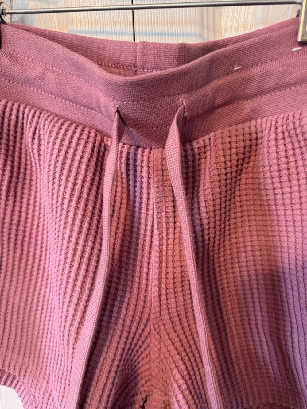 Auden Waffle-Knit Drawstring Women's Shorts - Mauve 3 inch inseam Size XS - Picture 3 of 10
